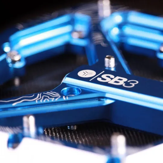 SB3 Spectrum - elitní flat pedály s Hi-tech výbavou za příznivou cenu