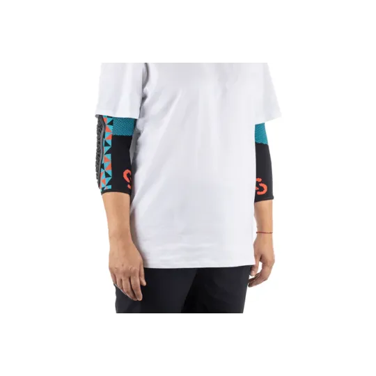 Chrániče loktů Seryt Flow Elbow Arlecchino Grey Black (Tyrkysové) | Katmar.cz
