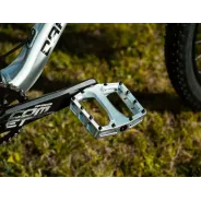 Dartmoor THUNDER Alu CNC – Bike Pedals (Silver) | Katmar.cz
