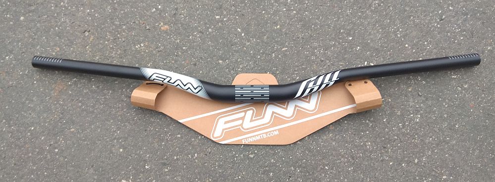 FUNN Full On handlebar 810/15 mm (31.6 mm) - black